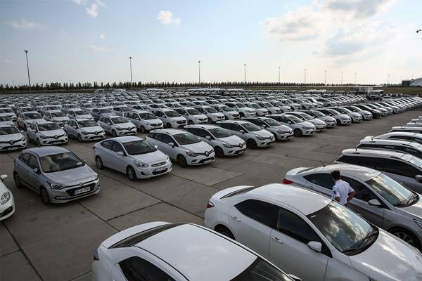 Mobilya parasına araba sahibi olabilirsiniz, fırsat ayağınıza geldi! Bankalar icralık ikinci el araçları ihale ile satıyor! 4