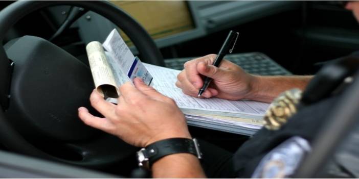 Trafikte bu kuralı ihlal edenlere kötü haber! 4 bin liranın üzerinde cezası var aman dikkat