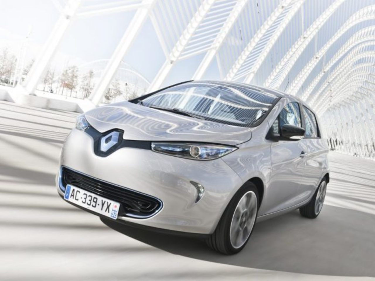 2019/05/28/renault-zoe-gorselleri-9-e1550225367392-696x522d1be5.jpg