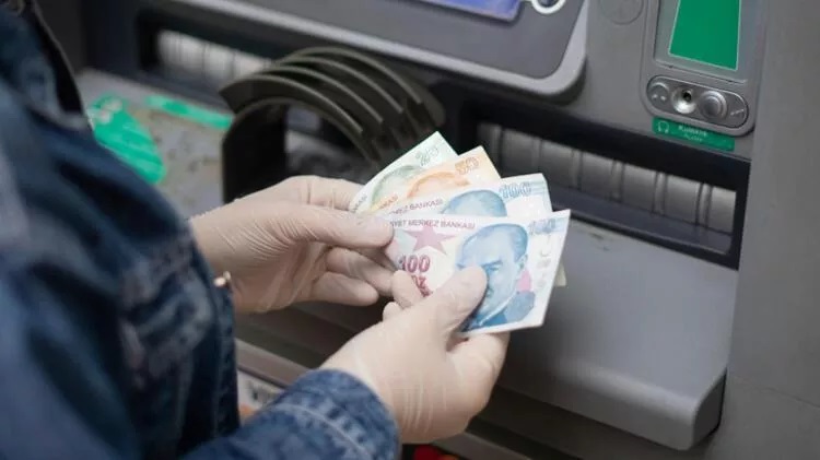 ihtiyac-kredisi-urunlerine-talep-azaldi-taksitli-nakit-avans-hizmetine-talep-rekor-seviyede-2.jpg