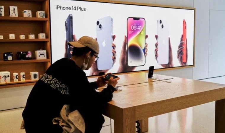cinin-covid-19-politikasi-applei-vurdu-iphoneun-yeni-serisini-satin-almak-isteyenler-uzun-s-2.jpg